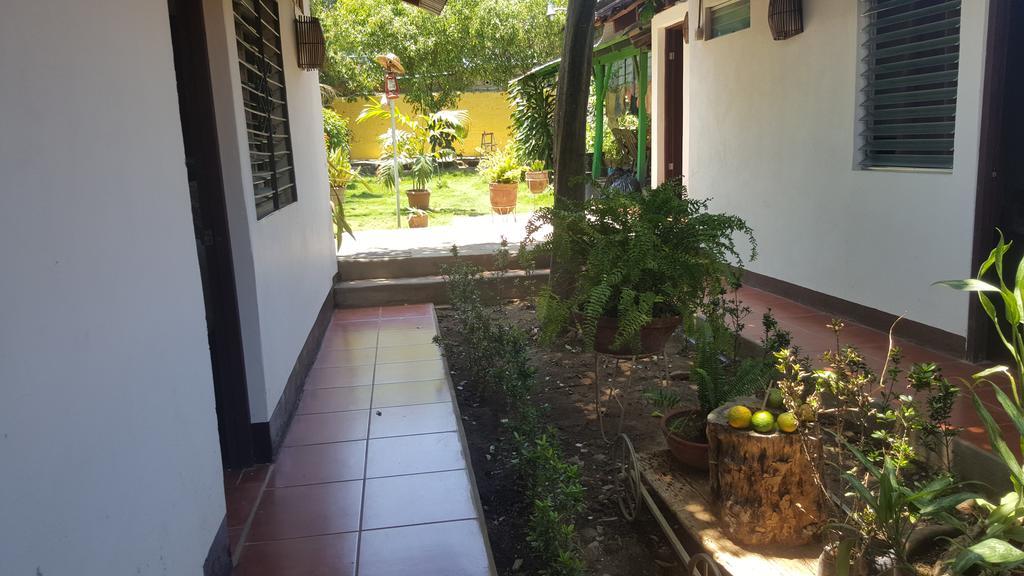 Hostal El Jardin León Exterior foto